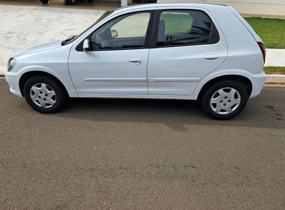 CHEVROLET CELTA 1.0 MPFI LT 8V FLEX 4P MANUAL CHEVROLET CELTA 1.0 MPFI LT 8V FLEX 4P MANUAL